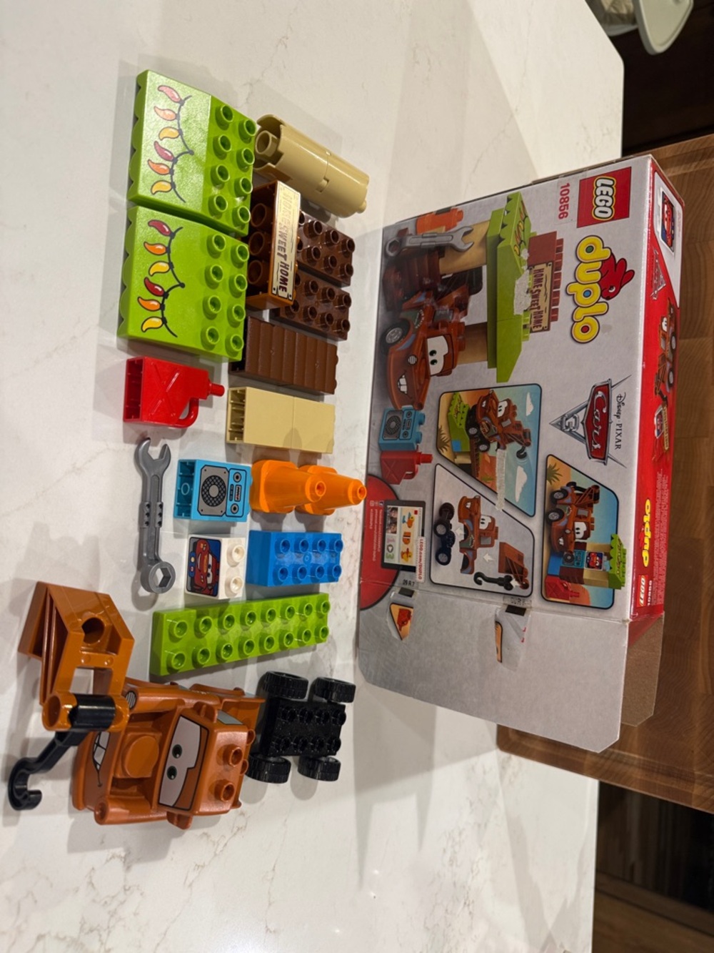 LEGO Duplo 10856 Mater’s Shed - Picture 9 of 10